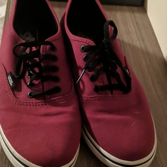 Vans - Picture 5 of 6